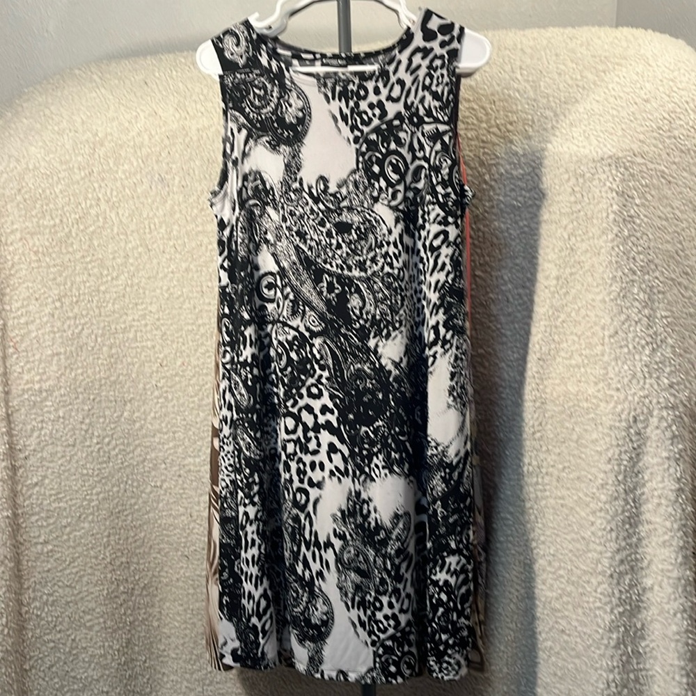 Effortless style by Citiknits Black print dress